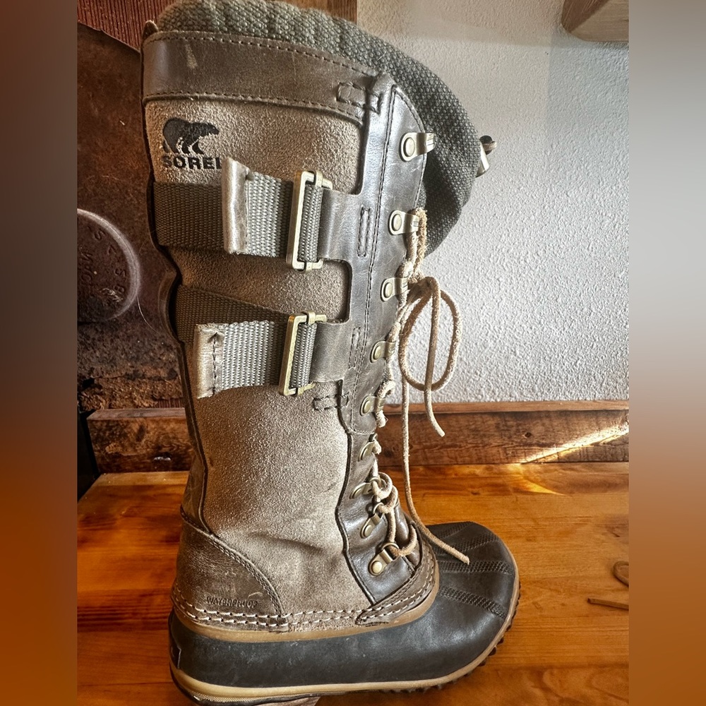 Sorel Carly Conquest II Boot